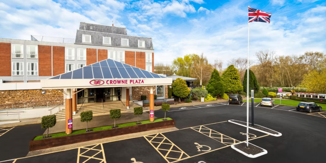 Crowne Plaza Stratford-upon-Avon exterior